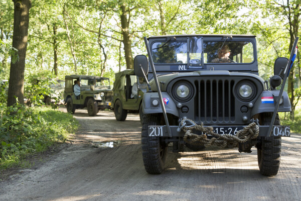 Leger Jeep inde Peel (13).jpg